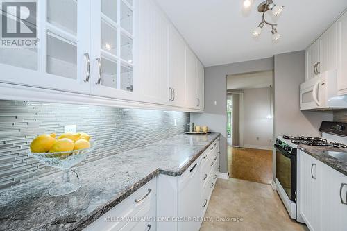 15 - 383 Edinburgh Road S, Guelph (Hanlon Creek), ON - Indoor Photo Showing Kitchen With Upgraded Kitchen