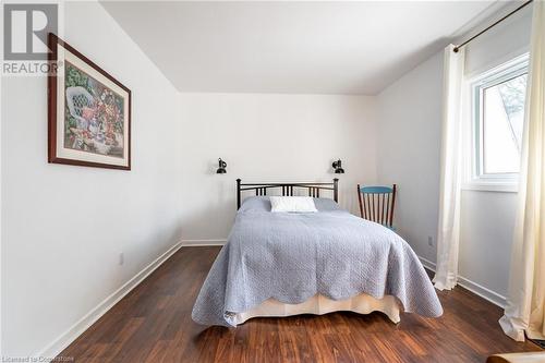 60 Inverness Avenue W, Hamilton, ON - Indoor Photo Showing Bedroom