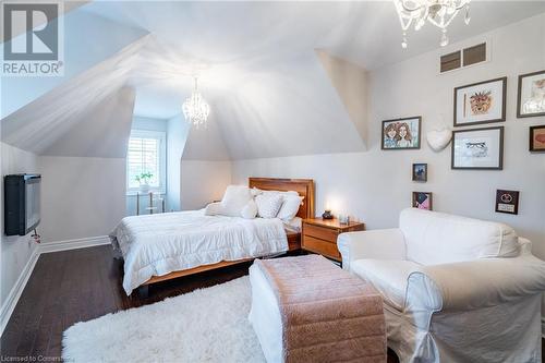 3 Oldenburg Road, Carlisle, ON - Indoor Photo Showing Bedroom