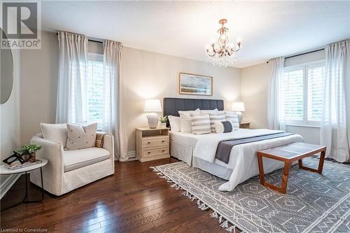 3 Oldenburg Road, Carlisle, ON - Indoor Photo Showing Bedroom