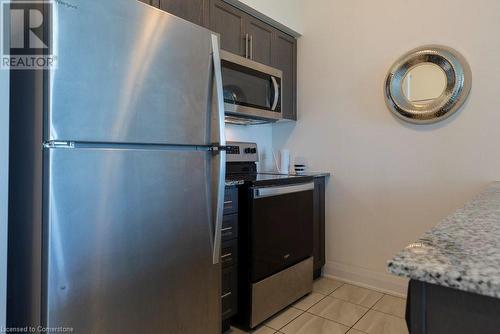 16 Concord Place Unit# 424, Grimsby, ON - Indoor Photo Showing Kitchen