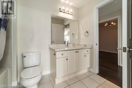 427 Aberdeen Avenue Unit# 104, Hamilton, ON - Indoor Photo Showing Bathroom