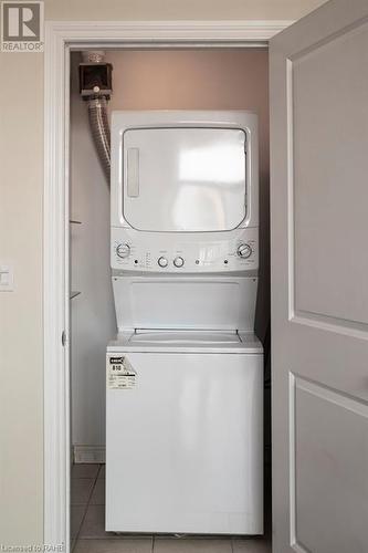 427 Aberdeen Avenue Unit# 104, Hamilton, ON - Indoor Photo Showing Laundry Room