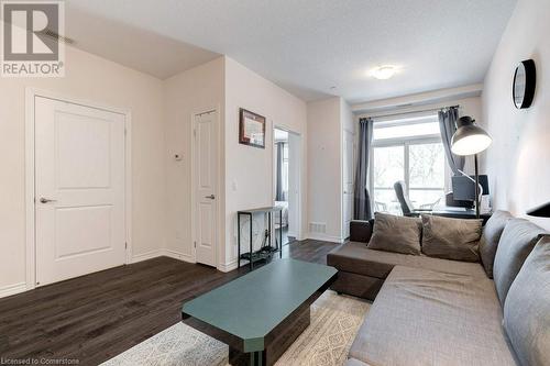 95 Wilson Street W Unit# 204, Ancaster, ON - Indoor Photo Showing Living Room