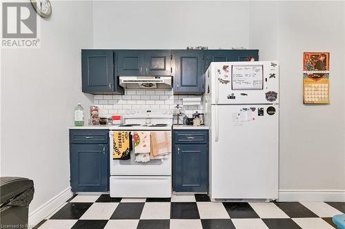 264 Macnab Street S, Hamilton, ON - Indoor Photo Showing Kitchen