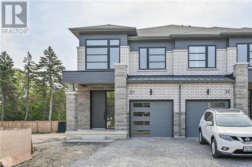 27 Kingfisher Drive, Hamilton, ON - Outdoor