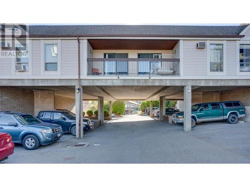 2200 40 Street Unit# 2, Vernon, BC - Outdoor