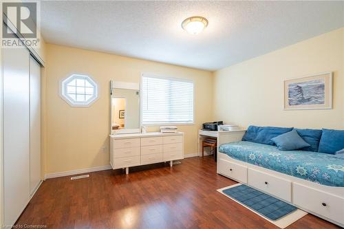 2025 Cleaver Avenue Unit# 32, Burlington, ON - Indoor Photo Showing Bedroom