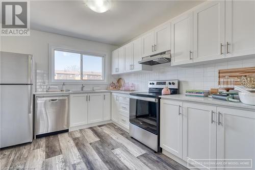 20 Anna Capri Drive Unit# 18, Hamilton, ON - Indoor Photo Showing Kitchen With Stainless Steel Kitchen