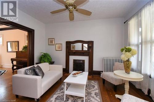 Living Room - 185 Fairleigh Avenue S, Hamilton, ON - Indoor Photo Showing Other Room