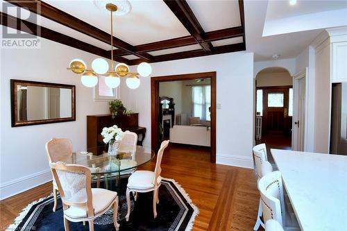 Dining Room - 185 Fairleigh Avenue S, Hamilton, ON - Indoor Photo Showing Dining Room