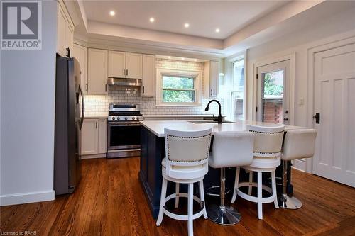 Kitchen - 185 Fairleigh Avenue S, Hamilton, ON - Indoor