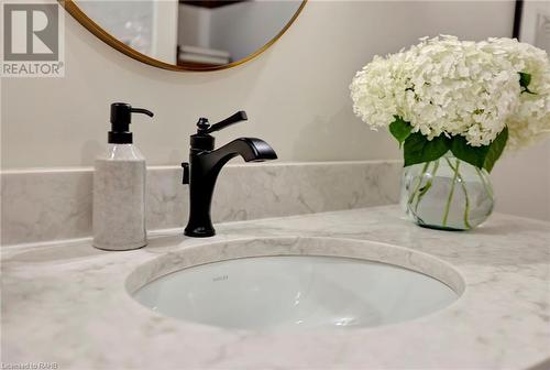 7 East Street, Port Dover, ON - Indoor Photo Showing Bathroom