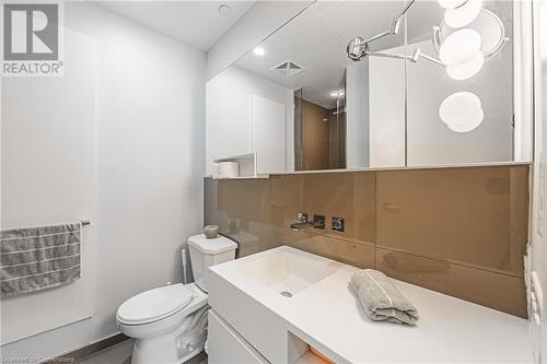 45 Charles Street E Unit# 605, Toronto, ON - Indoor Photo Showing Bathroom