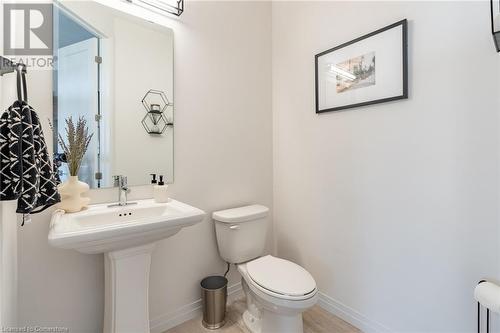 28 Columbus Gate, Stoney Creek, ON - Indoor Photo Showing Bathroom