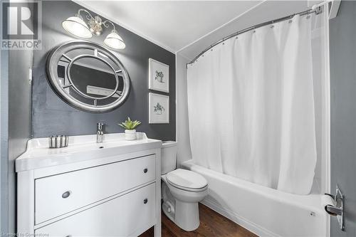 150 Charlton Avenue E Unit# 2907, Hamilton, ON - Indoor Photo Showing Bathroom