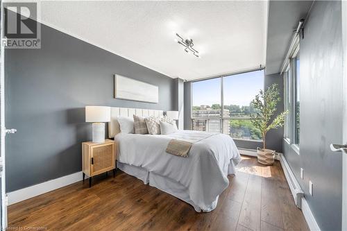 150 Charlton Avenue E Unit# 2907, Hamilton, ON - Indoor Photo Showing Bedroom