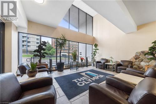 150 Charlton Avenue E Unit# 2907, Hamilton, ON - Indoor Photo Showing Living Room