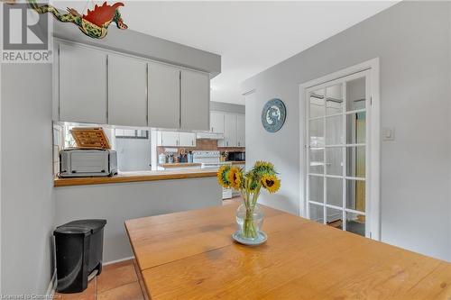 206 Kings Forest Drive, Hamilton, ON - Indoor Photo Showing Kitchen