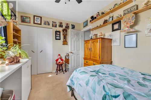 206 Kings Forest Drive, Hamilton, ON - Indoor Photo Showing Bedroom