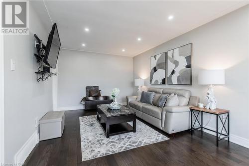 1223 Dunsmure Road, Hamilton, ON - Indoor Photo Showing Living Room