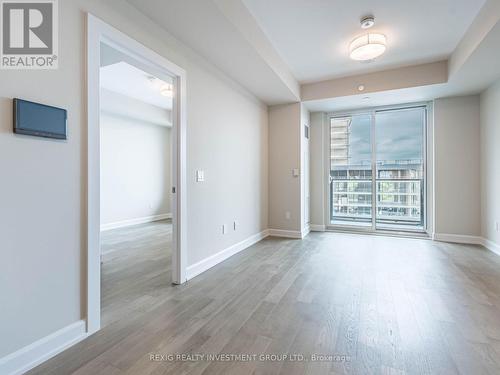 818 - 3220 William Coltson Avenue, Oakville, ON - Indoor Photo Showing Other Room