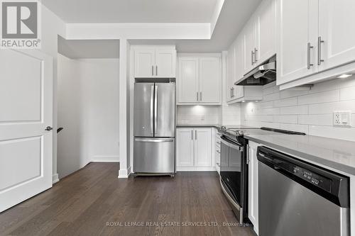 L113 - 9560 Islington Avenue, Vaughan, ON - Indoor Photo Showing Kitchen With Stainless Steel Kitchen With Upgraded Kitchen