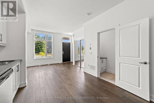 L113 - 9560 Islington Avenue, Vaughan (Sonoma Heights), ON - Indoor Photo Showing Kitchen