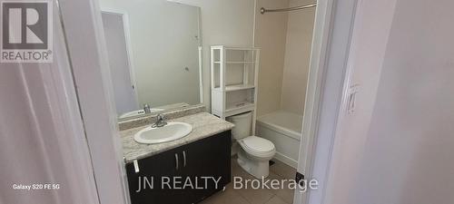 Upper - 21 Baffin Crescent, Brampton, ON - Indoor Photo Showing Bathroom