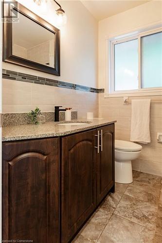 256 Charlton Avenue E, Hamilton, ON - Indoor Photo Showing Bathroom