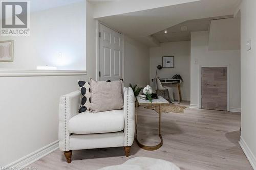 256 Charlton Avenue E, Hamilton, ON - Indoor Photo Showing Bedroom