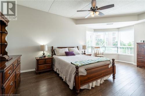 2075 Amherst Heights Drive Unit# 208, Burlington, ON - Indoor Photo Showing Bedroom