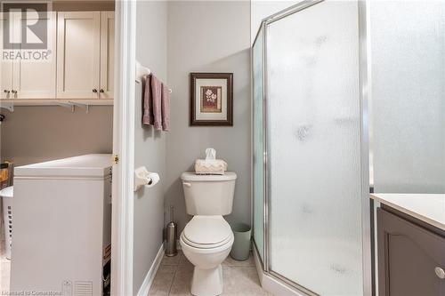 2075 Amherst Heights Drive Unit# 208, Burlington, ON - Indoor Photo Showing Bathroom