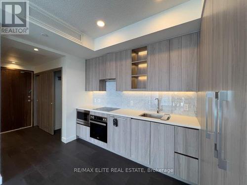 1606 - 85 Mcmahon Drive, Toronto (Bayview Village), ON - Indoor Photo Showing Kitchen