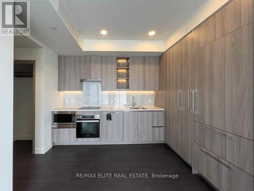 1606 - 85 Mcmahon Drive, Toronto, ON - Indoor Photo Showing Kitchen