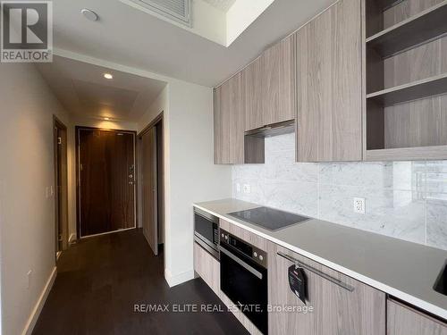 1606 - 85 Mcmahon Drive, Toronto, ON - Indoor Photo Showing Kitchen