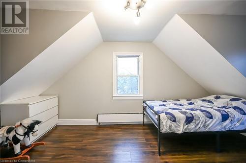 47 Glassco Avenue S, Hamilton, ON - Indoor Photo Showing Bedroom