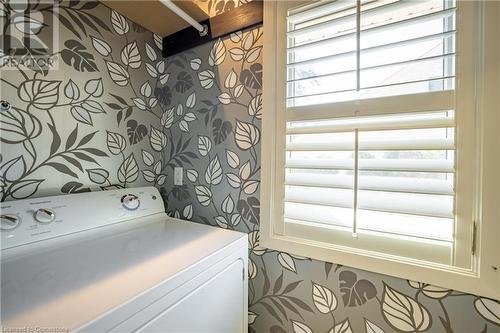 111 Riverdale Drive, St. Catharines, ON - Indoor Photo Showing Laundry Room