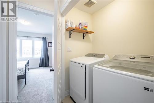 71 Vanilla Trail, Thorold, ON - Indoor Photo Showing Laundry Room