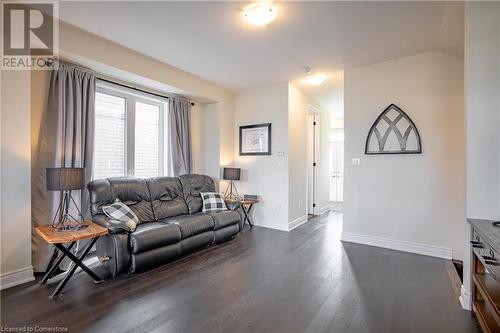 71 Vanilla Trail, Thorold, ON - Indoor Photo Showing Living Room