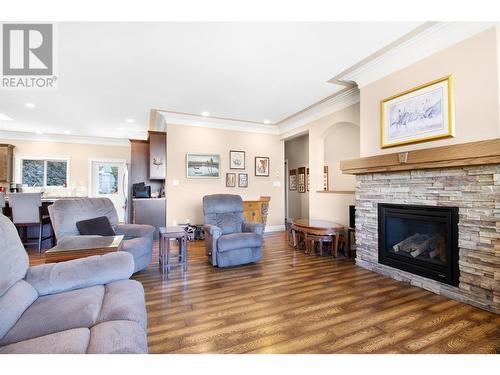 2592 Alpen Paradies Road Unit# 7, Blind Bay, BC - Indoor Photo Showing Living Room With Fireplace