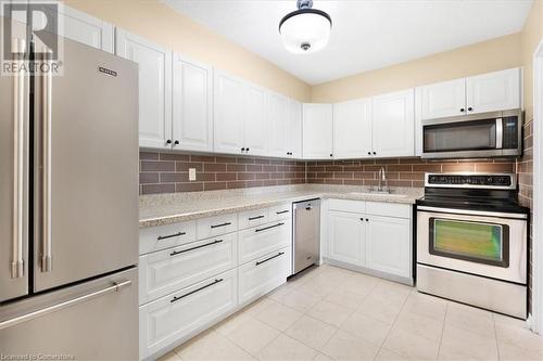 Kitchen - 1359 White Oaks Boulevard Unit# 1604, Oakville, ON - Indoor Photo Showing Kitchen