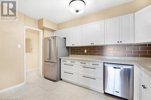 Kitchen - 1359 White Oaks Boulevard Unit# 1604, Oakville, ON - Indoor Photo Showing Kitchen