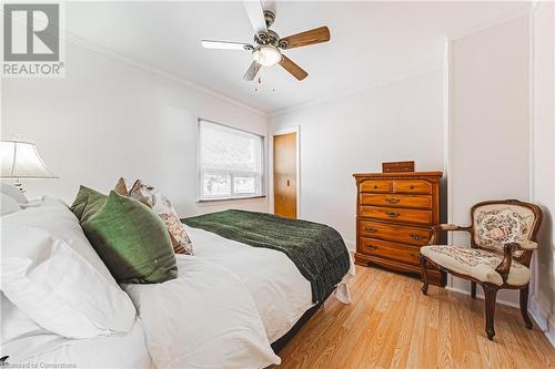 114 Glencarry Avenue S, Hamilton, ON - Indoor Photo Showing Bedroom