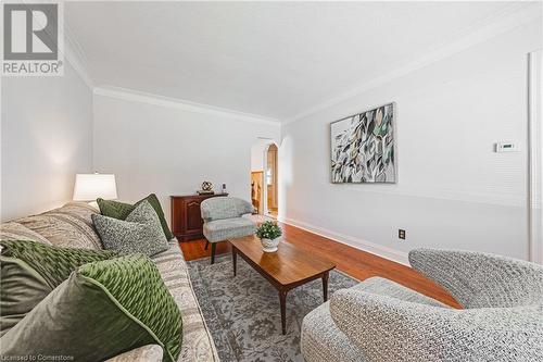 114 Glencarry Avenue S, Hamilton, ON - Indoor Photo Showing Living Room