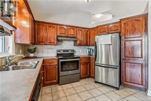 939 Muirfield Drive, Moncton, NB - Indoor Photo Showing Kitchen With Double Sink