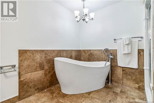 939 Muirfield Drive, Moncton, NB - Indoor Photo Showing Bathroom