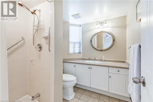 5080 Pinedale Avenue Unit# 809, Burlington, ON - Indoor Photo Showing Bathroom