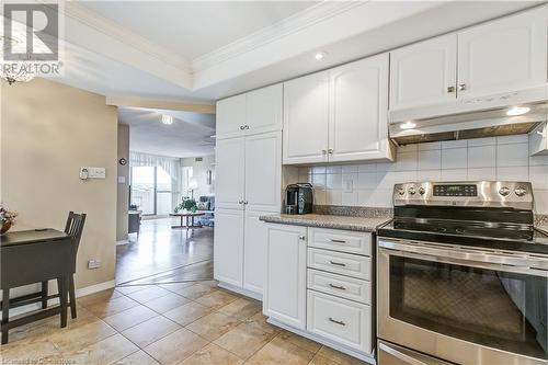 5080 Pinedale Avenue Unit# 809, Burlington, ON - Indoor Photo Showing Kitchen