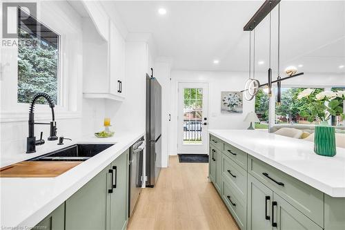 64 Viceroy Court, Hamilton, ON - Indoor Photo Showing Kitchen With Double Sink With Upgraded Kitchen